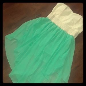 Gorgeous BNWT mint green/ cream strapless dress XL